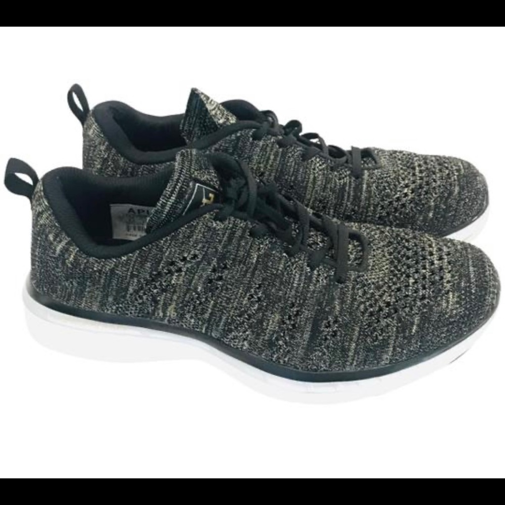 Athletic Propulsion Labs Techloom Pro Sneakers size US 9
Black and gold knit
